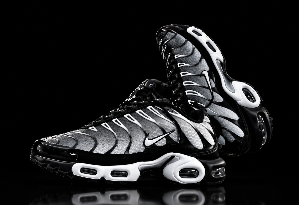 Nike Air Max Plus TN Black Metallic Silver